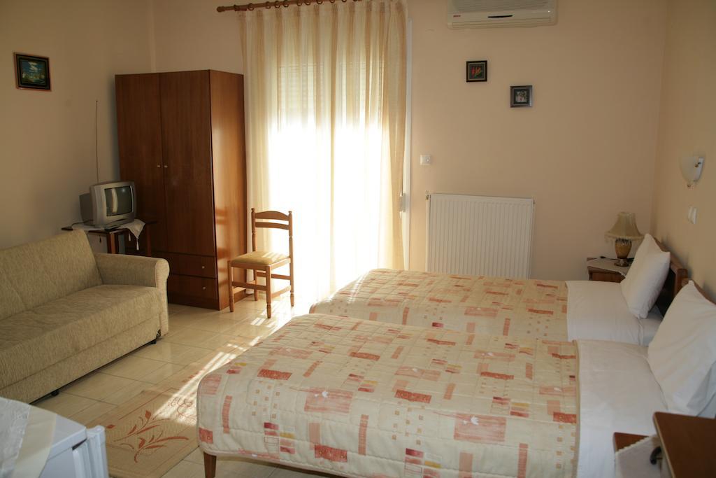 Elanthi Hostel Kastoria Exterior photo